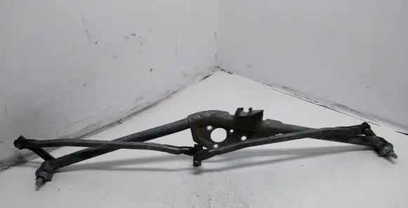 Volkswagen PASSAT B4 Front wiper linkage 357955325A