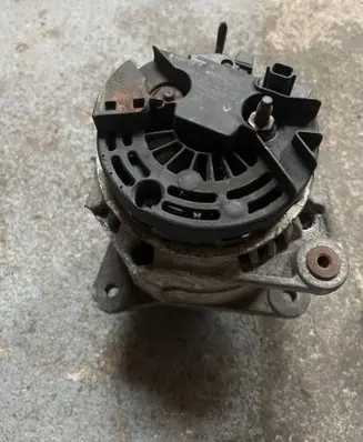 Renault Clio II Generator/alternator 0124425071 8200660033