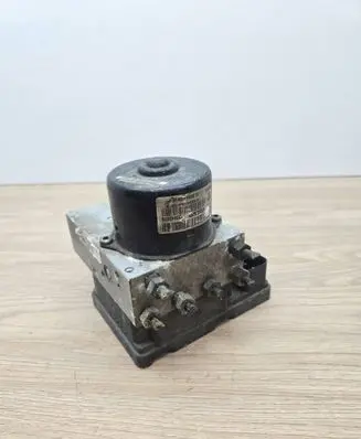 Volvo XC90 ABS Pump 30643979 30643982