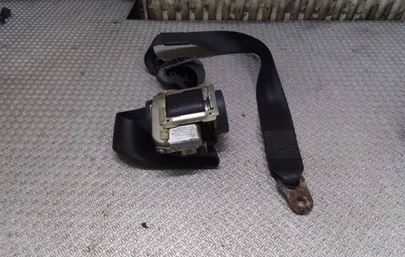 Audi A2 Front seatbelt