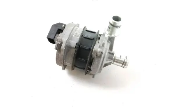 Porsche Taycan 9J1 Electric auxiliary coolant/water pump 9J1965567F