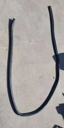 Toyota Yaris Rear door rubber seal (on body) 