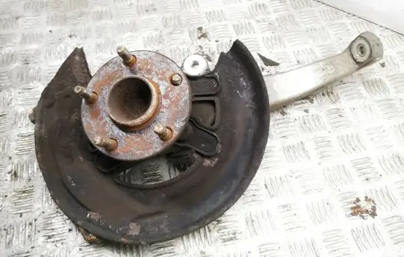 Lexus IS III XE30 Front wheel hub