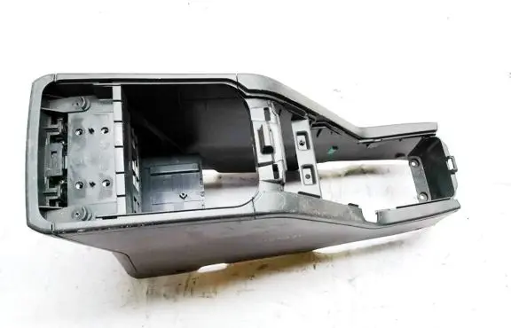 Chevrolet Captiva Armrest