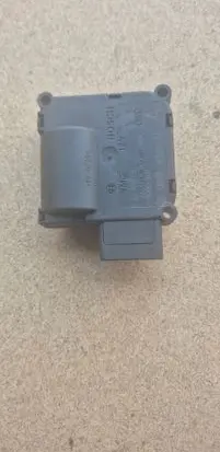 Audi A6 S6 C6 4F Air flap motor/actuator 0132801359 CZ1168803141