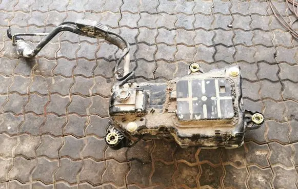 Citroen Berlingo AdBlue liquid reservoir P1012340