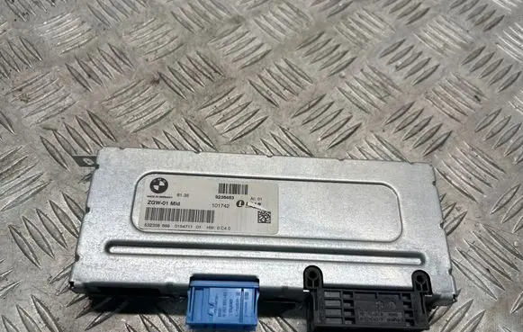 BMW 5 F10 F11 Gateway control module 9236463