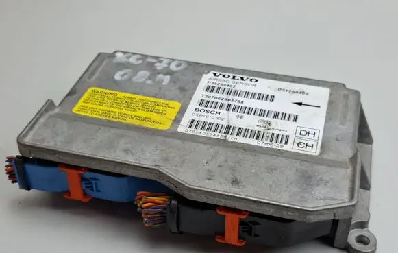 Volvo V70 Airbag control unit/module P31264402 T207062905788 0285010372