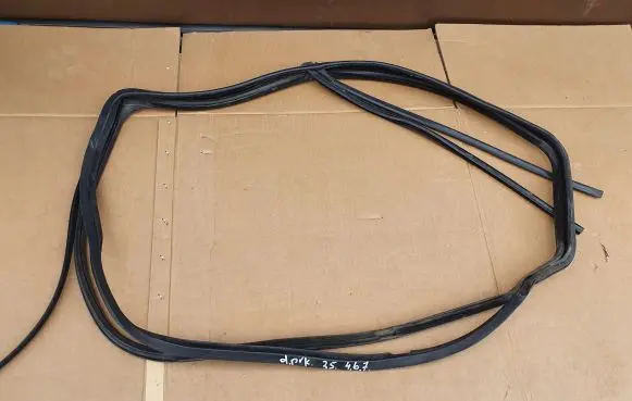 Ford Transit Rubber seal front door window/glass BK31V21510 R18PB