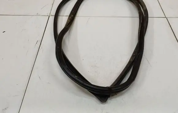 KIA Sportage Rubber seal front coupe door 