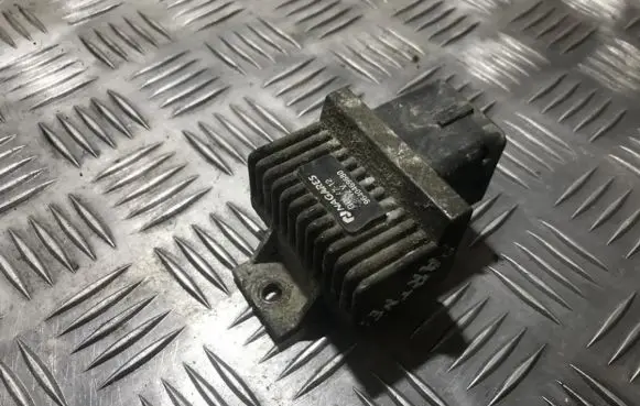 Peugeot Partner Glow plug pre-heat relay 9640469680