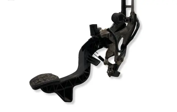 Toyota Yaris Clutch pedal 