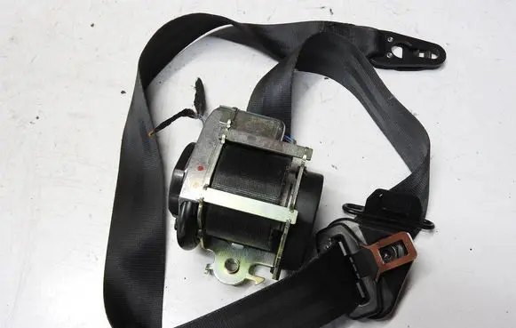Renault Clio IV Front seatbelt 868843983R