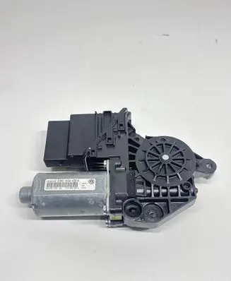 Volkswagen Golf Plus Rear door window regulator motor 5M0839402A 1K0959704C 180297100