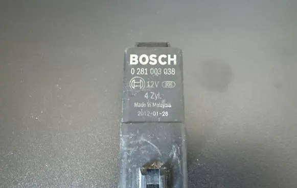 Volkswagen Crafter Glow plug pre-heat relay 0281003038