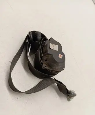 Iveco Daily 35.8 - 9 Front seatbelt 43594D TRW26