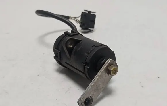 BMW 3 E30 Accelerator pedal position sensor 2242250 0132009315
