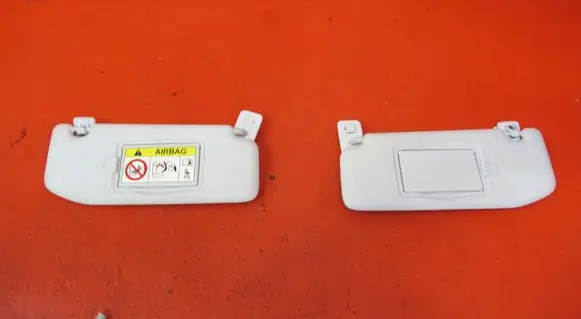 Peugeot 208 Sun visor