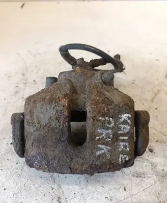 Volkswagen PASSAT B6 Front brake caliper