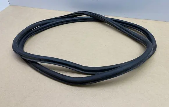 Audi A4 S4 B7 8E 8H Trunk rubber seal (body) 8E9827705