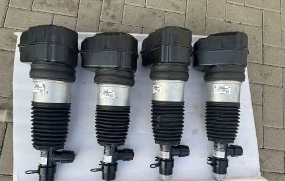 BMW 7 G70 Front shock absorber/damper