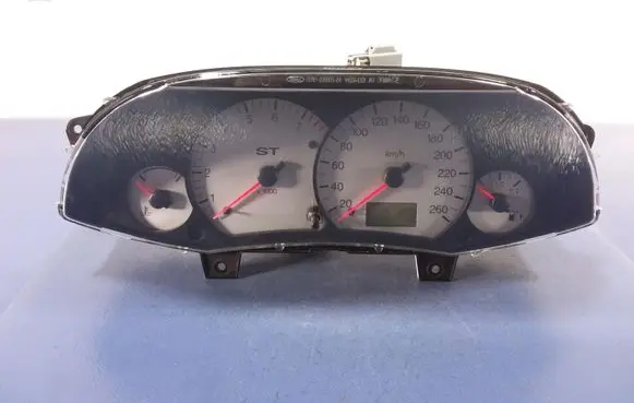 Ford Focus Speedometer (instrument cluster) 2M5V10841BA