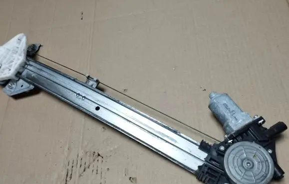 Honda Accord Front door window regulator with motor 