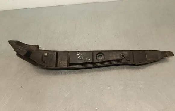 Audi Q5 SQ5 8R Fender end trim 8R0821111C