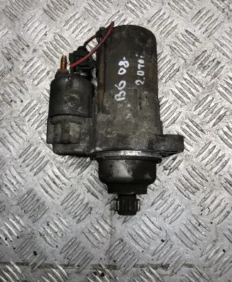 Volkswagen PASSAT B6 Starter motor 02M911024A