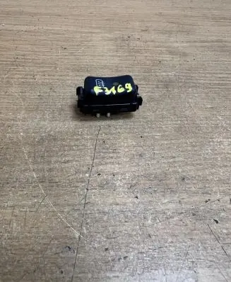 Mercedes-Benz E W124 Windscreen/window heater switch 1248201010 F3169