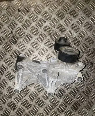 Renault Trafic III (X82) Generator/alternator bracket 117105124R