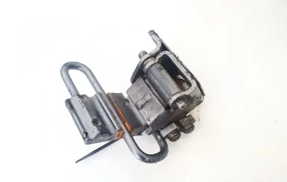 Audi A6 S6 C5 4B Rear door lower hinge 4b0833411b