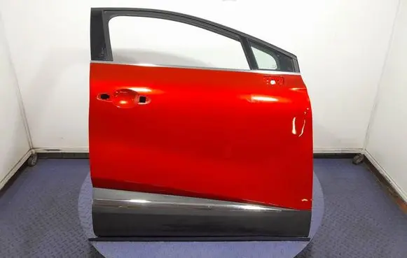 Renault Captur Front door