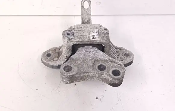 Opel Zafira C Engine mount bracket 13248551 V06203