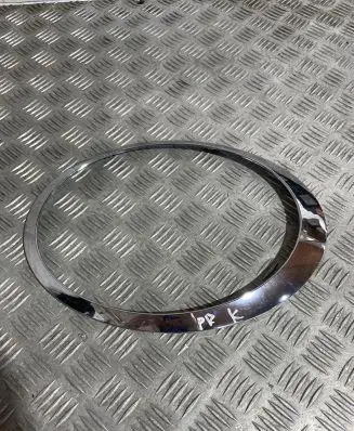 Under headlight/headlamp trim