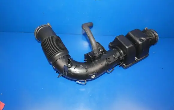 Volvo XC60 Air intake duct part 31657635