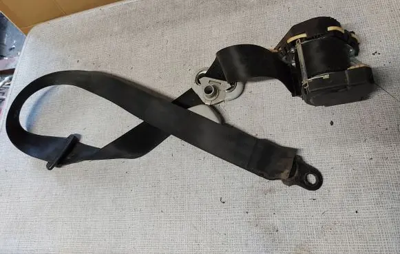 Volkswagen Caddy Front seatbelt 2K0857806D