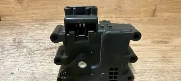 Mazda 6 Air flap motor/actuator 5602Y