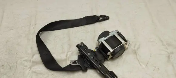 Mercedes-Benz GLC X253 C253 Front seatbelt A2058600285