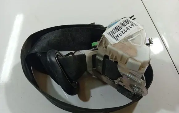 Skoda Roomster (5J) Front seatbelt 5J1857702A