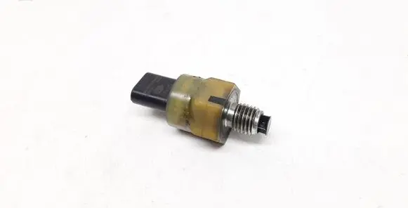 Volvo XC90 Oil pressure sensor 6PP010378