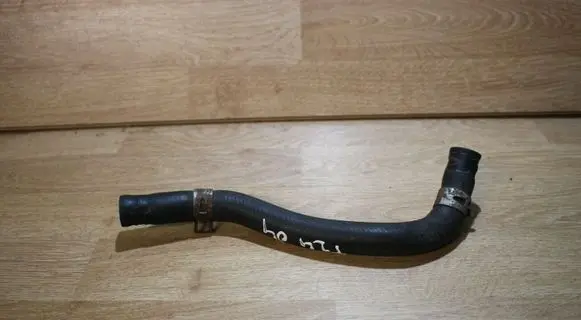 Toyota Avensis T250 Engine coolant pipe/hose