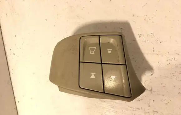 Volvo S80 Steering wheel buttons/switches 30768065 07W35