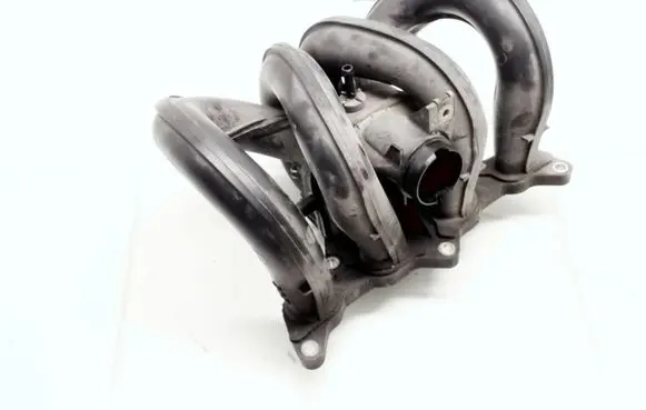 Toyota Yaris Intake manifold 6H290369