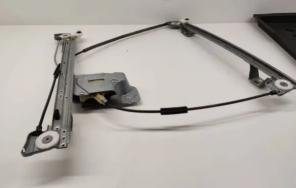 Mercedes-Benz Citan W415 Front door window regulator with motor