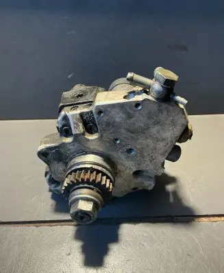Mercedes-Benz A W169 Fuel injection high pressure pump A6400700701 0445010120 342675