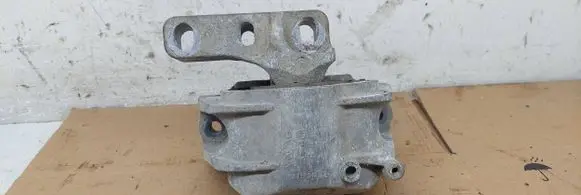 Skoda Octavia Mk2 (1Z) Engine mount bracket 1K0199262AL