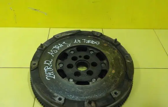 Opel Astra J Dual mass flywheel 401513452HT