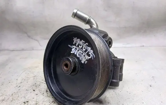Ford Focus Power steering pump HBD-JC