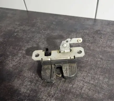 Seat Ibiza III (6L) Tailgate/trunk/boot lock/catch/latch 6L6827505A